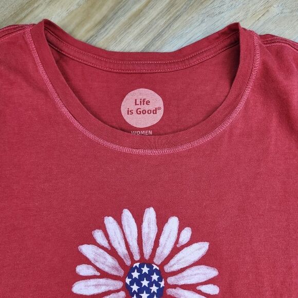 🔹️Life Is Good Faded Red Americana Daisy Vneck Short Sleeve Top Medium - Picture 5 of 11